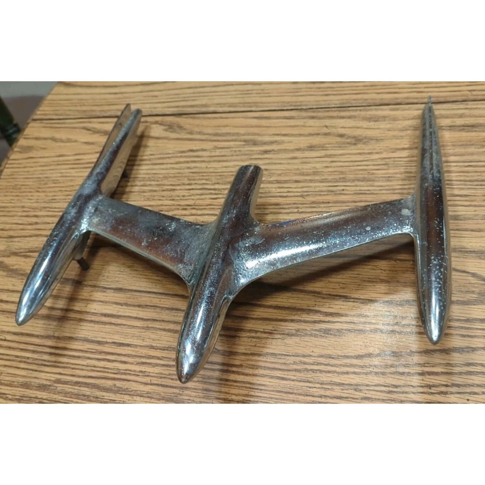 Vintage Original 1955 Oldsmobile Rocket Hood Ornament #566355
